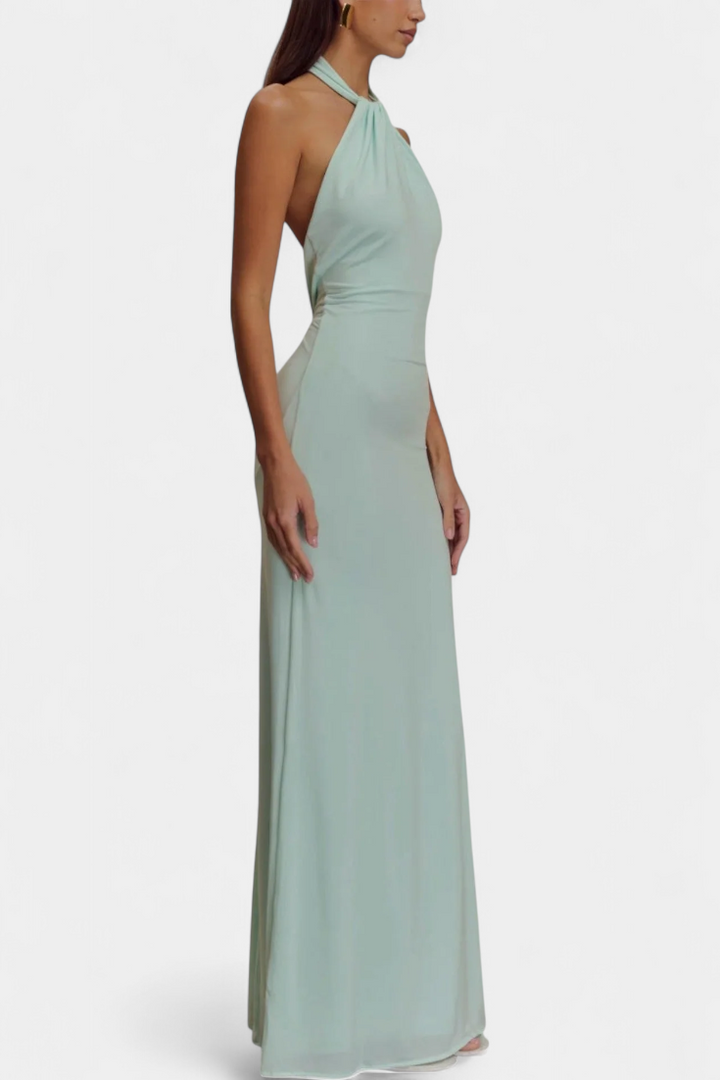 Trinity | Vestido ajustado con escote halter y fruncidos en la espalda