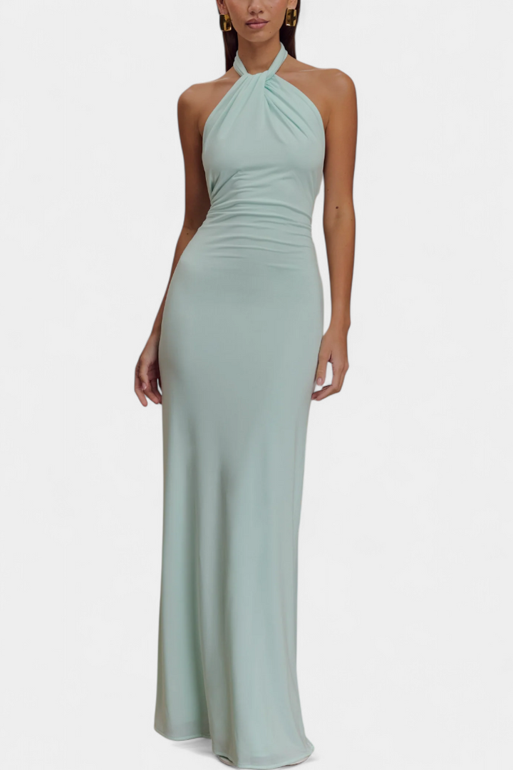 Trinity | Vestido ajustado con escote halter y fruncidos en la espalda