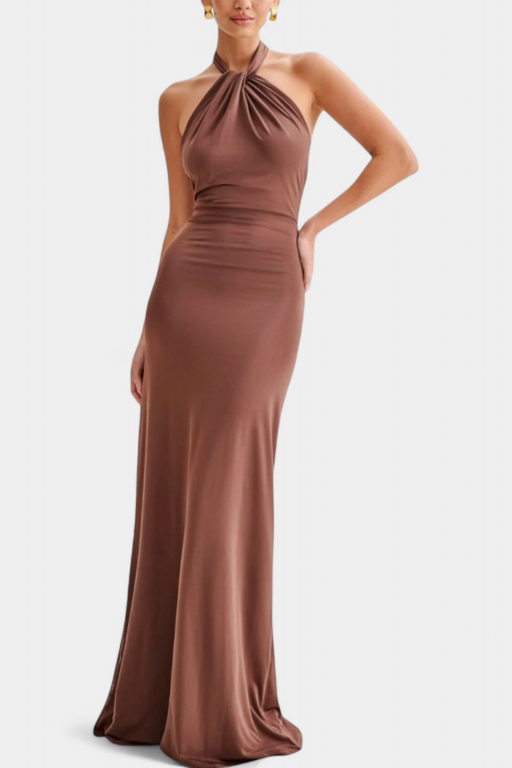 Trinity | Vestido ajustado con escote halter y fruncidos en la espalda
