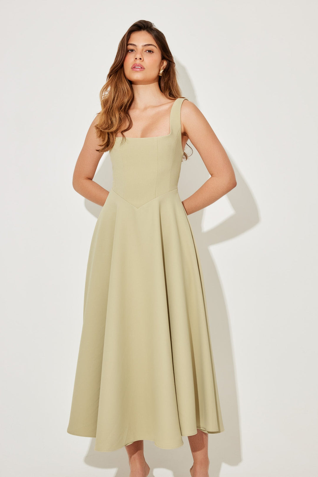Amelia | Vestido midi fluido atemporal