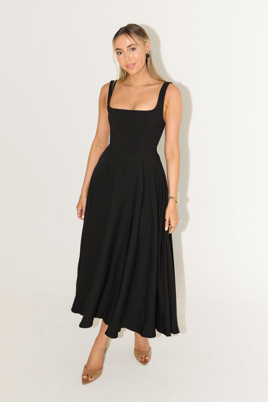 Amelia | Vestido midi fluido atemporal